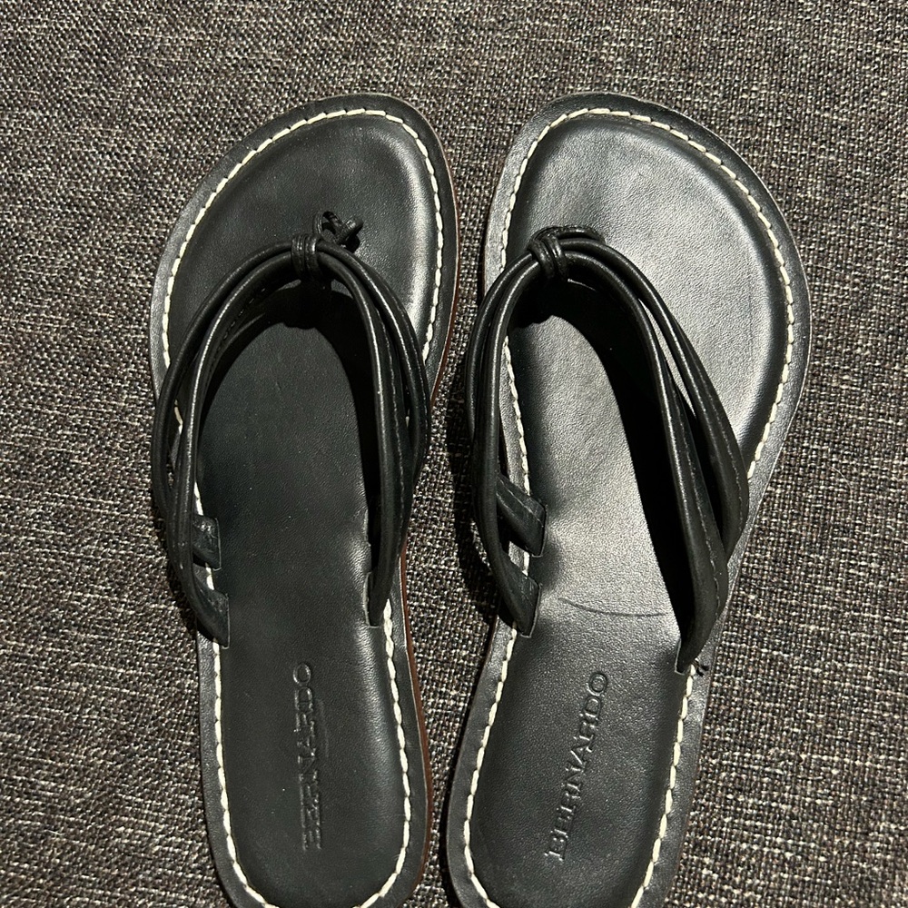 Bernado black Women's leather Sandals